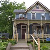 Lyn Loheed - Victorian House
