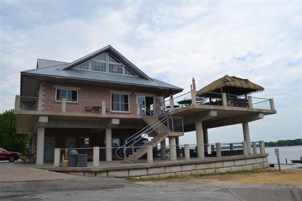 Go Fish Marina Bar & Grill